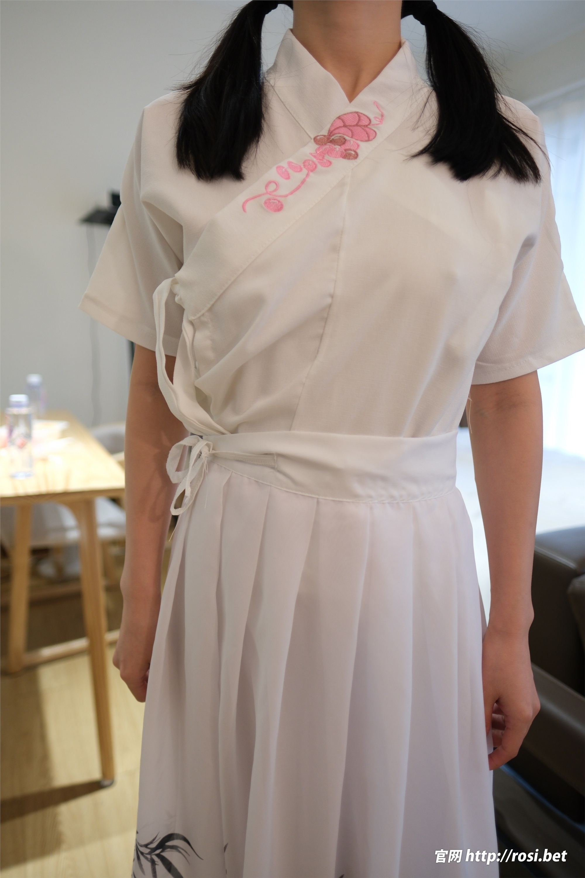 ROSI写真 2024.11.30 NO.4744